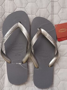 Steel Grey Havaianas Sandal Flip Flops Women 11-12 / Men 9-10 Unisex 10.5in Long